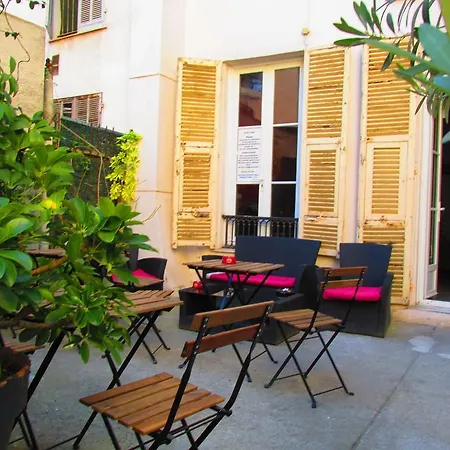 Le Pastoral Hostel Nice