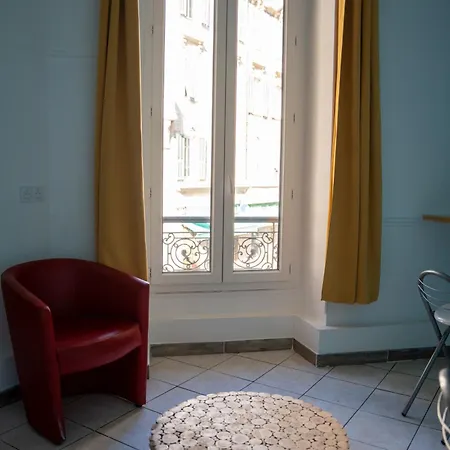 Le Pastoral Hostel Nice