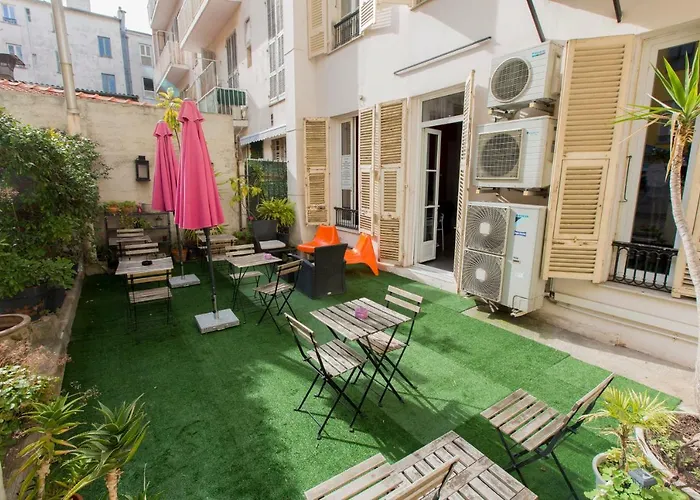Hostel Le Pastoral Nice